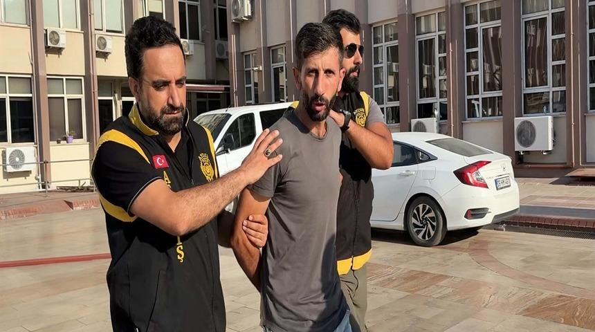 Firari hırsızlık hükümlüsünü müşteri görünümündeki polisler yakaladı