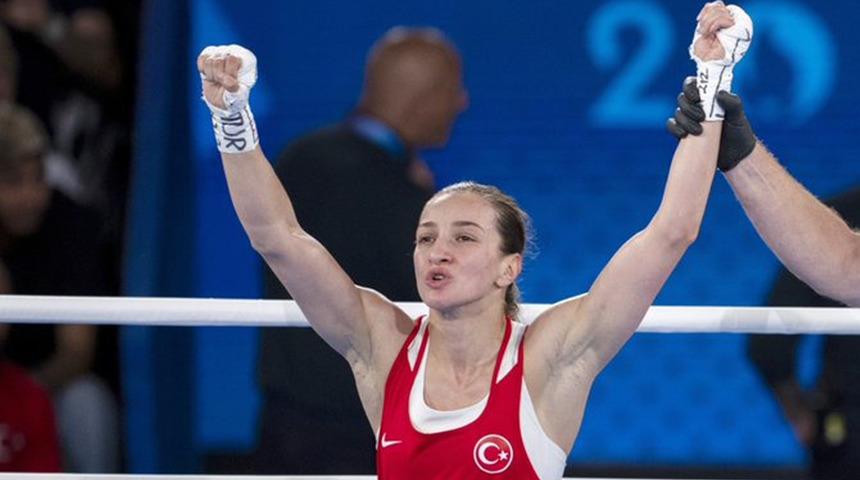 Dünya Boks Şampiyonası'nda Büşra Işıldar finale kaldı! 