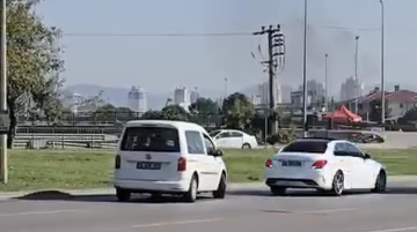 Anayolda geri geri ilerledi, kazaya karıştı olay yerinden böyle kaçtı