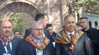 Bakan Yerlikaya, Ertuğrulgazi Türbesi’nde dua etti