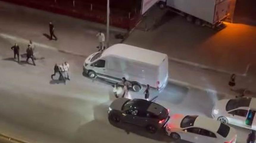 Önce kaza yaptılar, sonra kavga ettiler