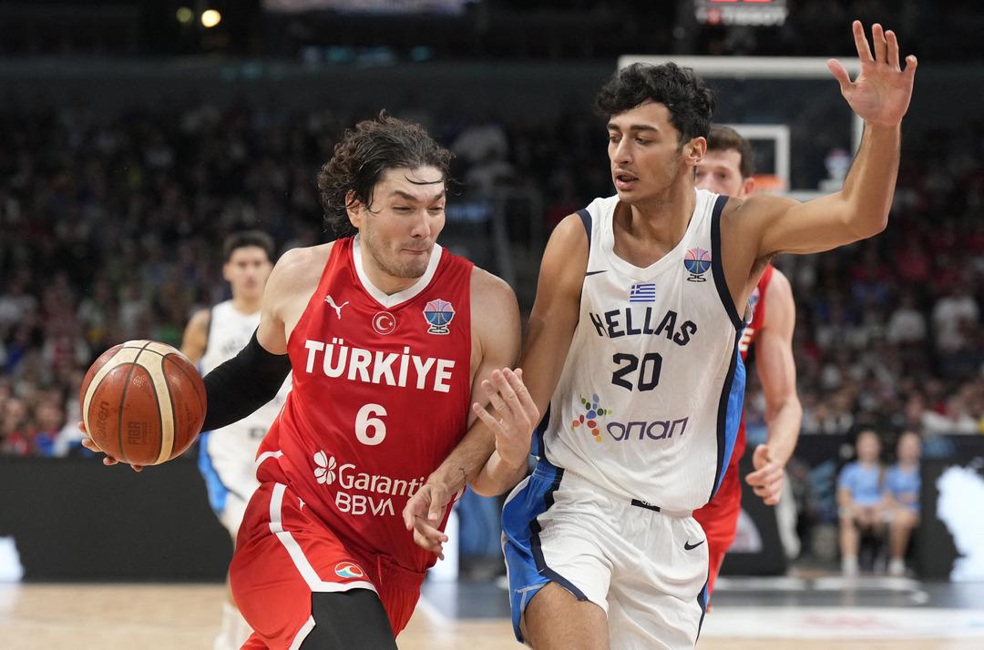 Artık nefesler tutuldu! 12 Dev Adam dev finalde tarih yazıp ilk şampiyonluğunun peşinde rakip Almanya... İşte Avrupa Şampiyonası finaline dair bilinmesi gerekenler! 1