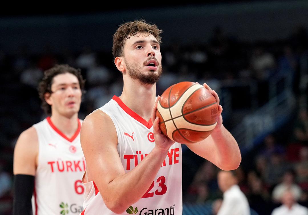 Artık nefesler tutuldu! 12 Dev Adam dev finalde tarih yazıp ilk şampiyonluğunun peşinde rakip Almanya... İşte Avrupa Şampiyonası finaline dair bilinmesi gerekenler! 6