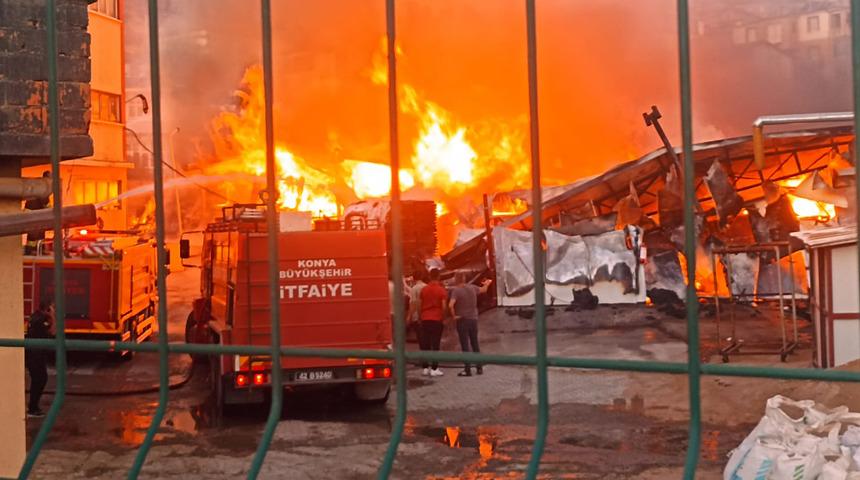 Korkutan anlar! Silah fabrikasında yangın çıktı