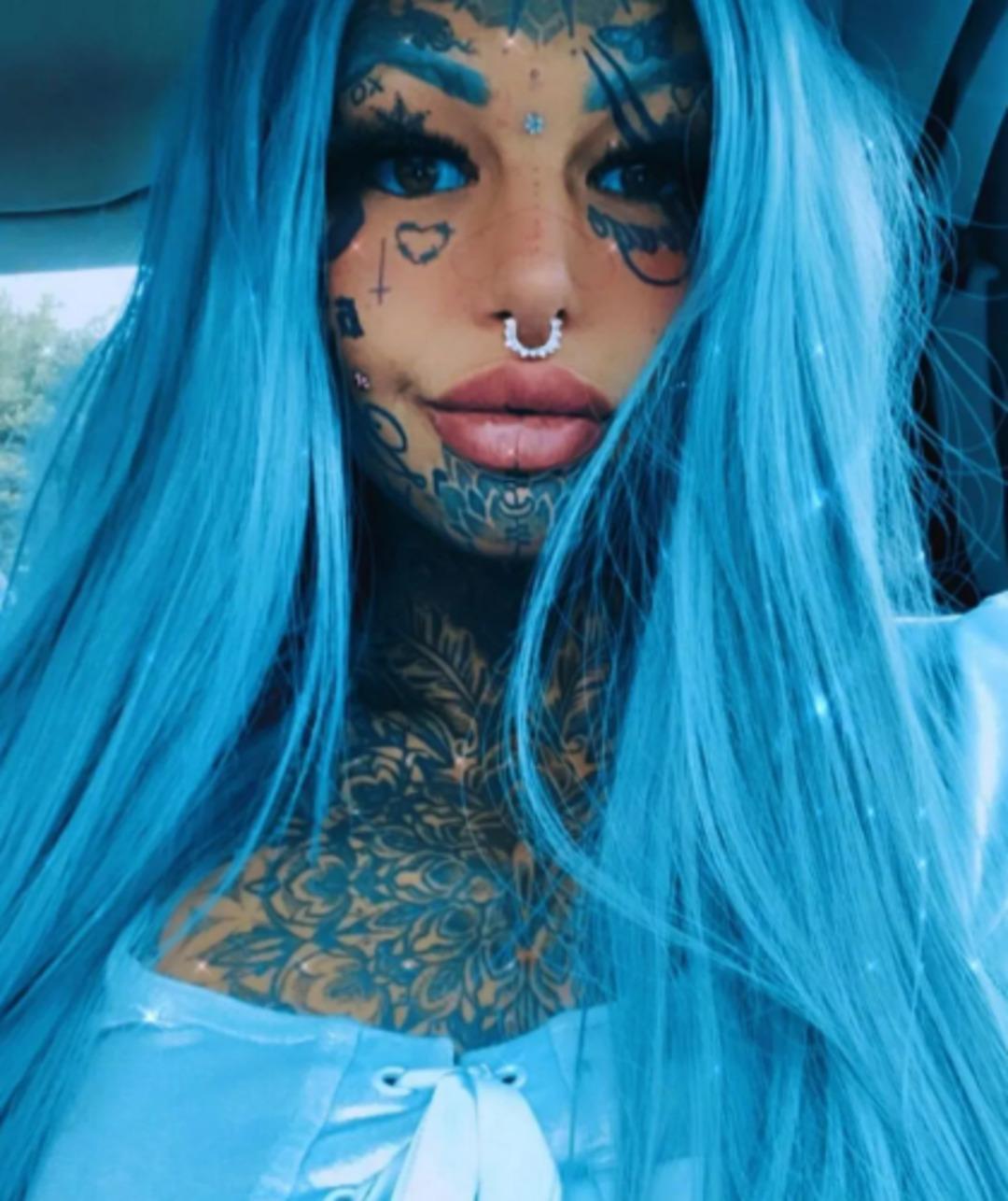 Vücudunun tamamını kaplattı! 6 milyon TL den fazla para harcamış... 1