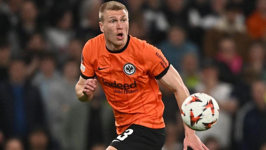 Galatasaray ın Şampiyonlar Ligi ndeki maçı öncesi olanlar oldu! Eintracht Frankfurt cephesinde sakatlık krizi... 1