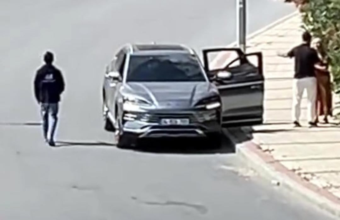 İstanbul da pes dedirten görüntü: Genç kadın Bırak diye bağırdı! 2