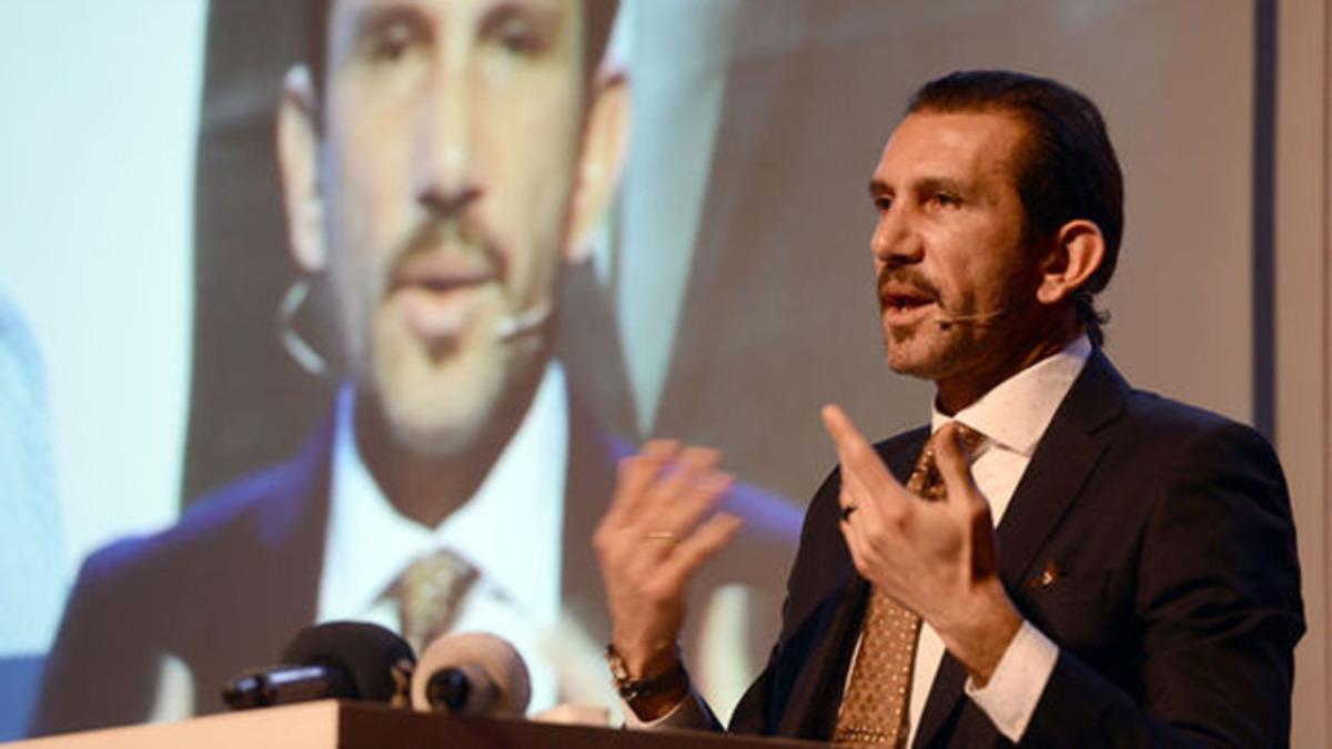 Koronavir&uuml;s&uuml; yenen R&uuml;şt&uuml; Re&ccedil;ber'den sigara itirafı