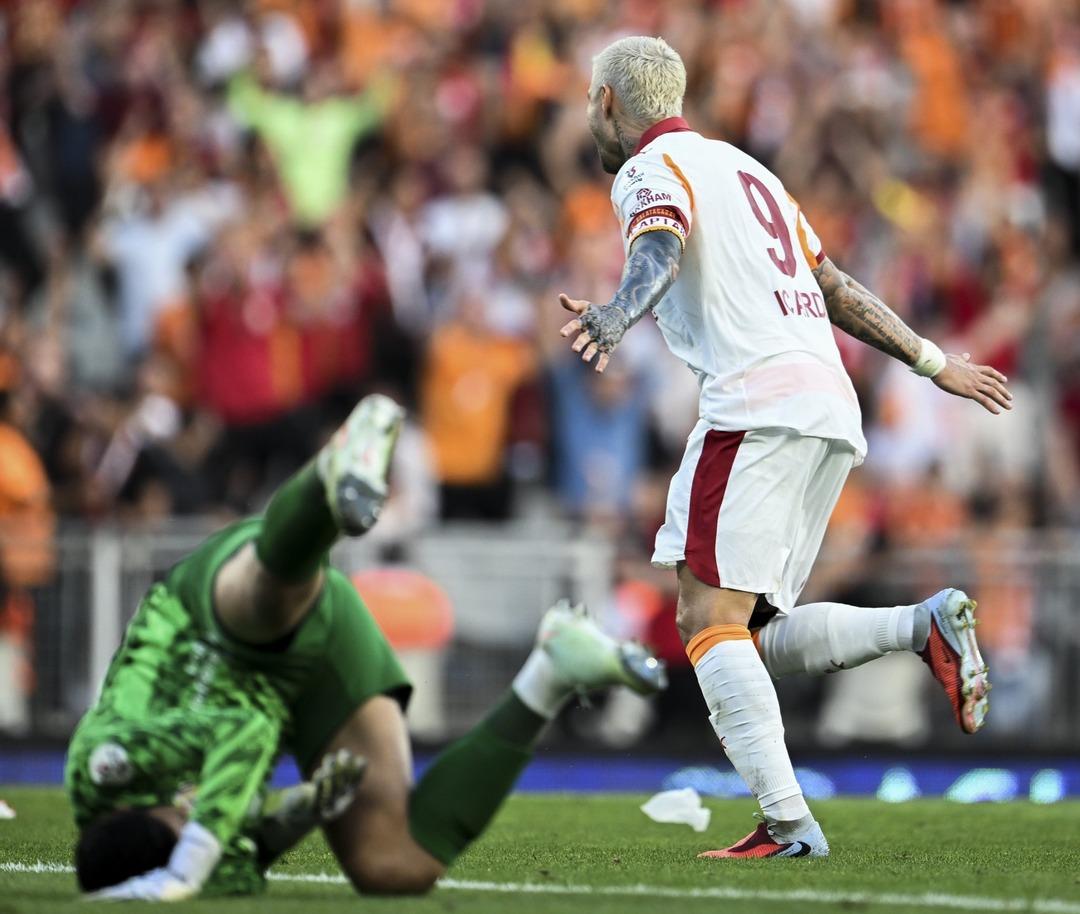 Galatasaray ın yıldız oyuncusu Mauro Icardi geleceği ile alakalı kararını verdi! Yönetim karar aşamasında... 1