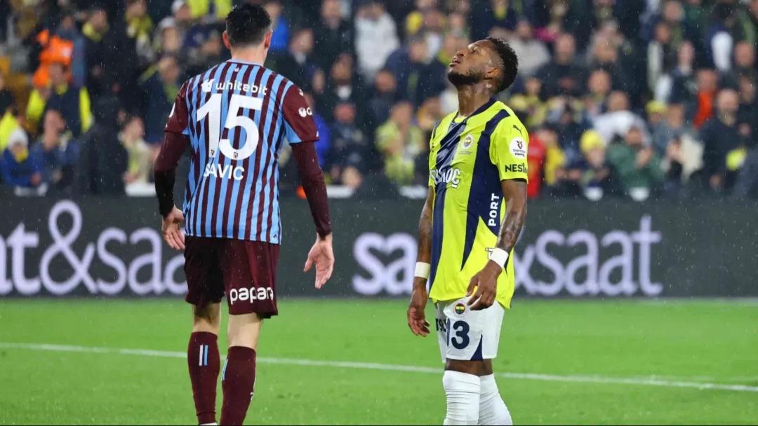 Fenerbahçe ile Trabzonspor arasındaki dev derbi öncesi 11 ler belli oldu! İşte maçtan önemli notlar... 3