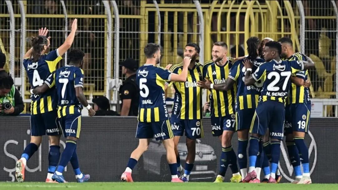 Fenerbahçe ile Trabzonspor arasındaki dev derbi öncesi 11 ler belli oldu! İşte maçtan önemli notlar... 1
