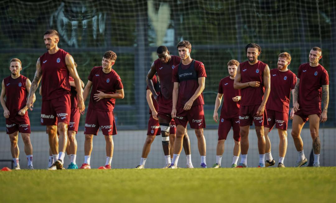 Fenerbahçe ile Trabzonspor arasındaki dev derbi öncesi 11 ler belli oldu! İşte maçtan önemli notlar... 2