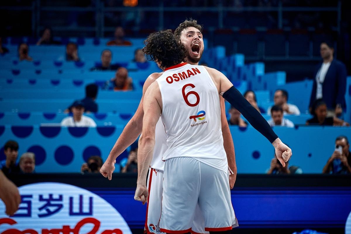 CANLI ANLATIM | Türkiye-Almanya basketbol maçı : Nefesler tutuldu, hedef şampiyonluk! CANLI ANLATIM 3