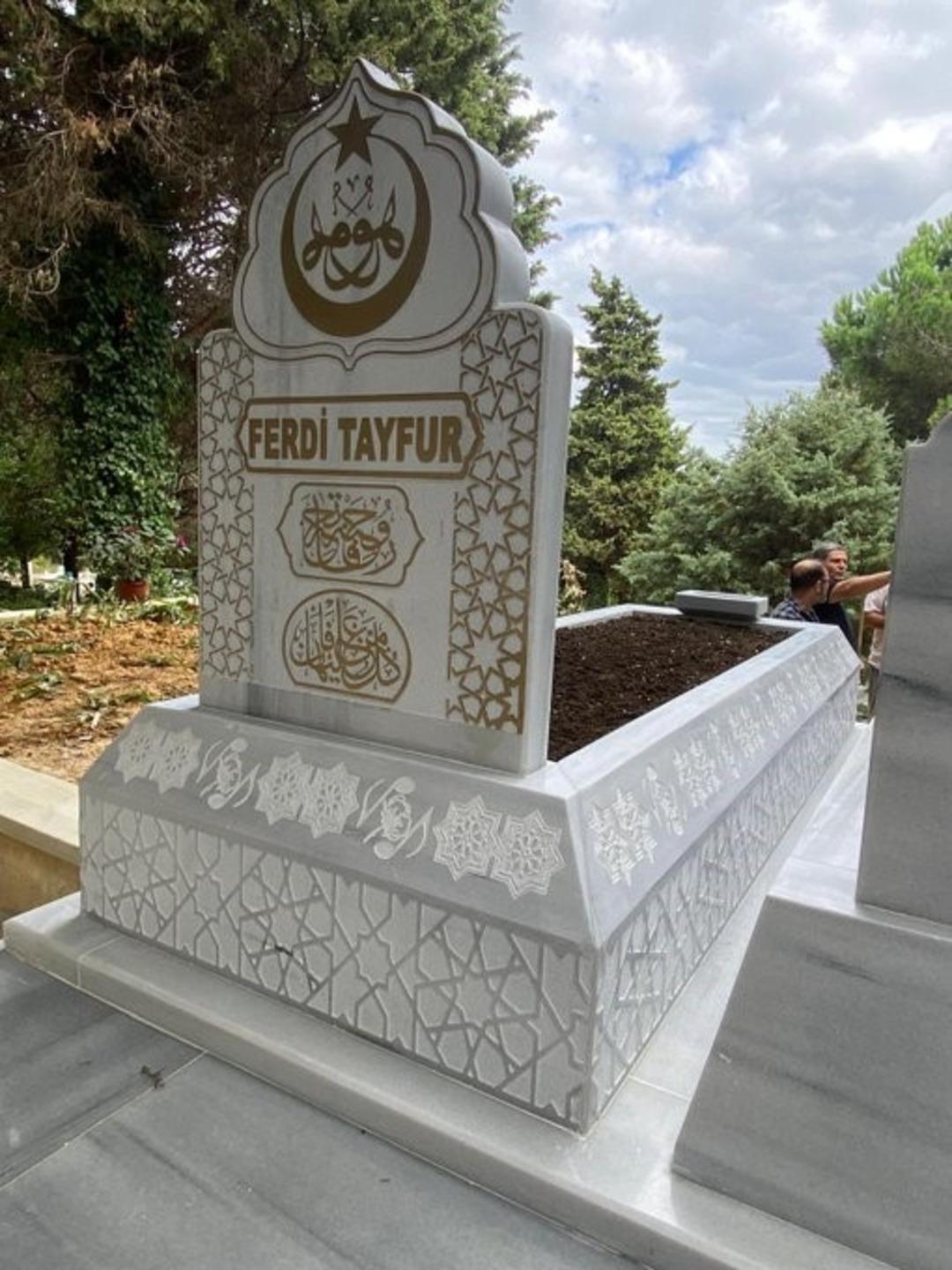 MHP Lideri Bahçeli, Ferdi Tayfur’un kabrini yaptırdı 2