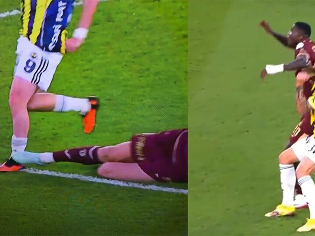 Dev derbide 5 dakika arayla kırmızı kart ve gol iptal kararı geldi! ortalık karıştı...