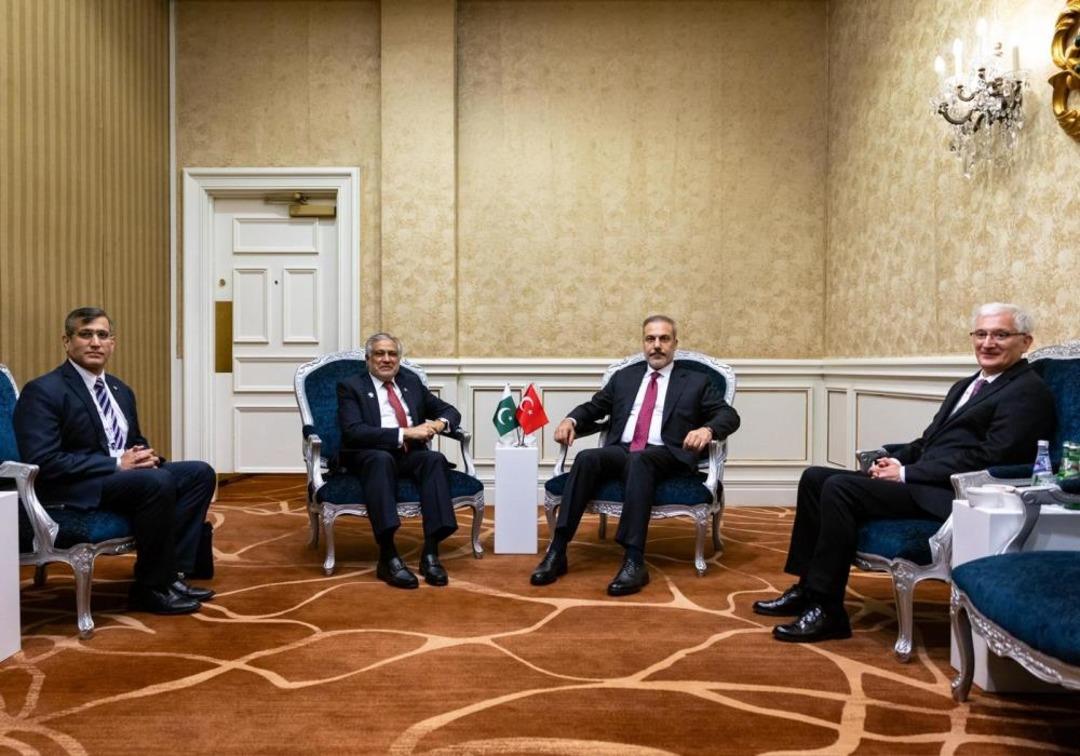 Dışişleri Bakanı Fidan, Pakistan Dışişleri Bakanı Dar ile görüştü 1