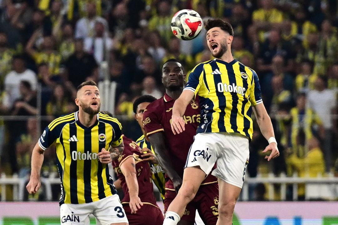 Fenerbahçe taraftarı, Ali Koç a tepki gösterdi: "Yetmedi mi?" 2
