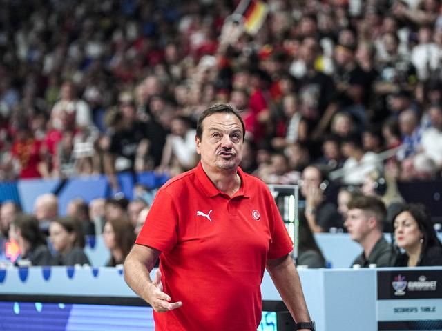 Ergin Ataman final sonrası gözyaşlarını tutamadı!