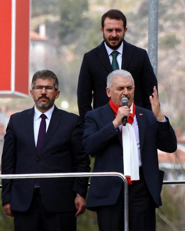 Yıldırım: Aslan Mehmetçik Raco'yu ele geçirdi, Afrin'e doğru hızla ilerliyor