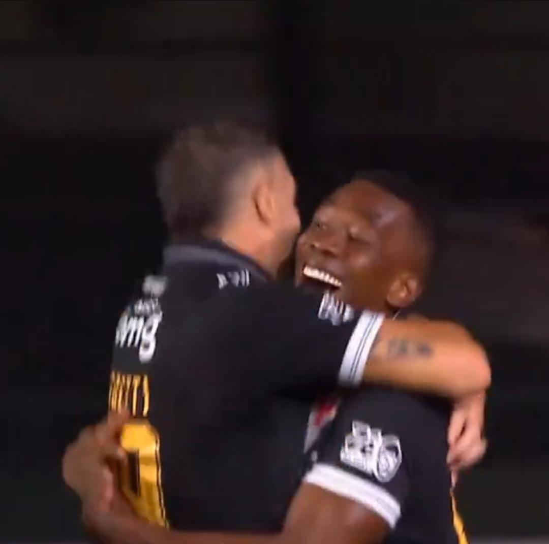 Galatasaray dan ayrılan Carlos Cuesta yeni takımı Vasco Da Gama ile gol attı! Brezilya da ilk maç ilk gol... 2