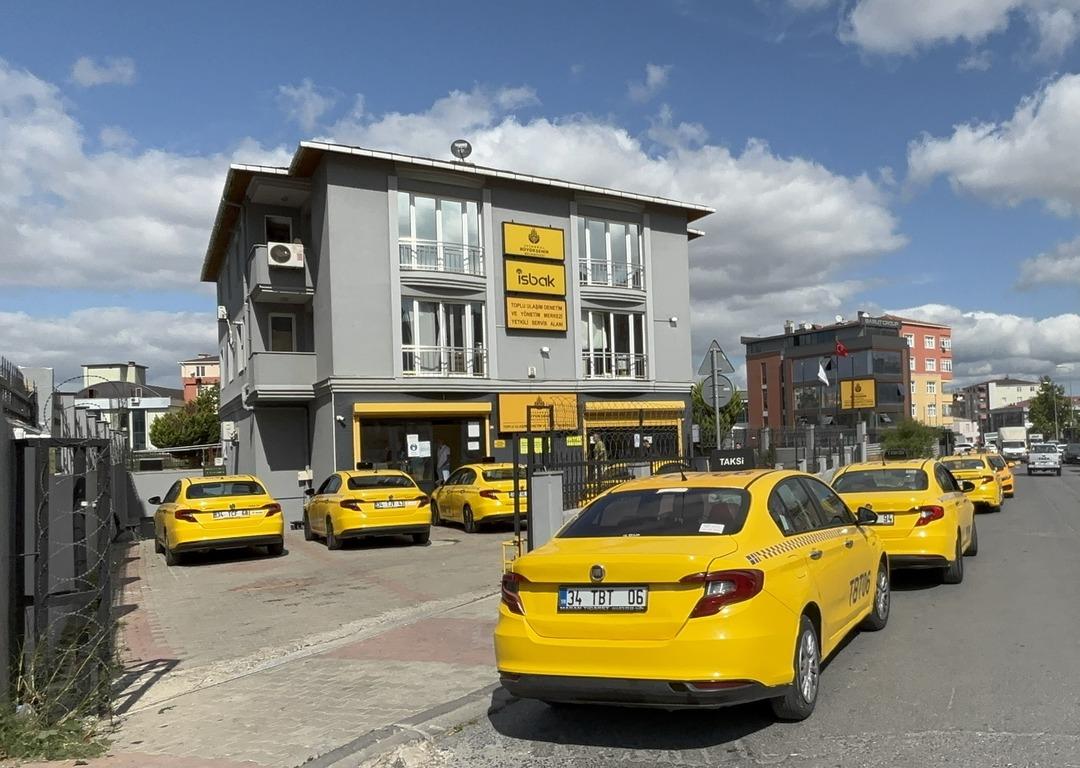Taksiciler harekete geçti, sıraya girdiler! Bugün başladı...  Zam biraz rahatlattı  1