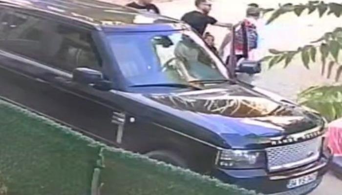 Gebze'de tepki çeken olay! Çocuklarının yanında babaya tokat atıldı! Bakan Tunç'tan açıklama: "Gözaltı kararı verildi"