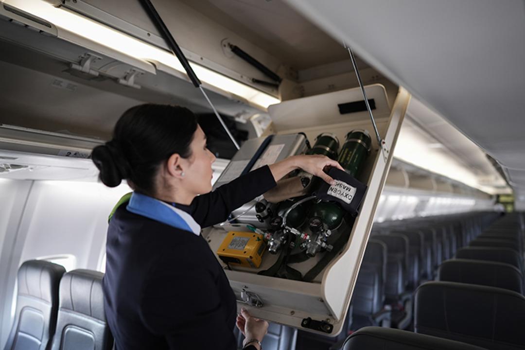 Uçaktan zehir saçıldı: Hayatını mahvetti! Kabin görevlisinin beyninde kalıcı hasar oluştu! 1