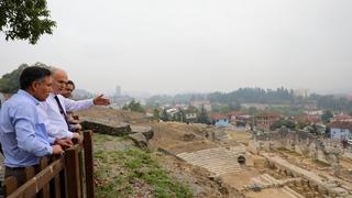 Faruk Özlü “Binlerce yıllık tarih sahnesi” diyerek duyurdu! Birkaç gün içinde tamamlayacağız