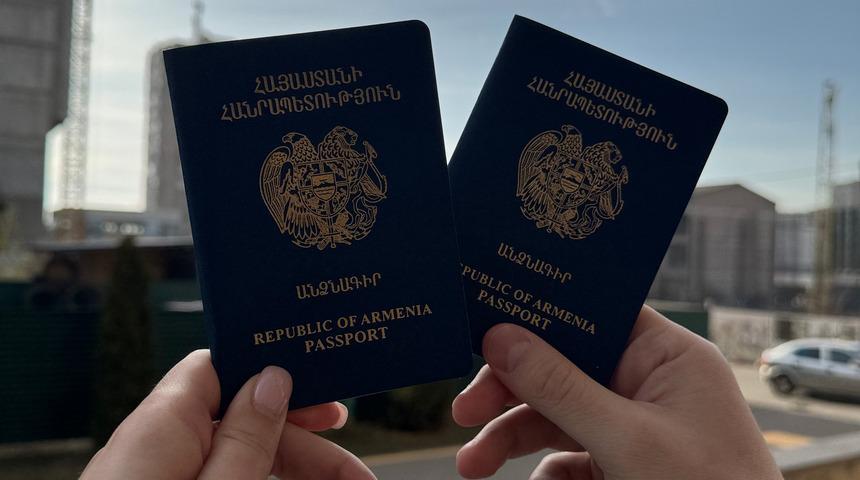 Ermenistan'dan pasaport kararı! Damgalardan Ağrı Dağı simgesi kaldırıldı