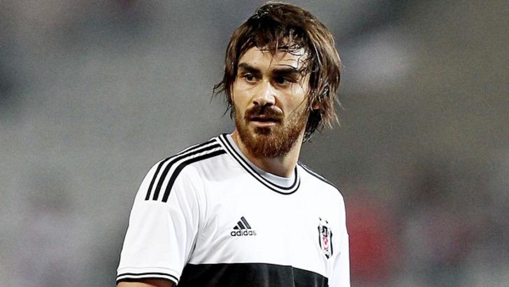Veli Kavlak'tan Beşiktaş açıklaması: Sözleşmemin tek taraflı feshedilmesi beni derinden üzdü