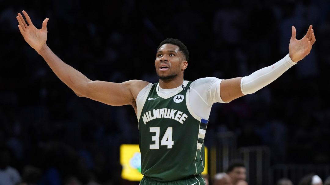 Yunan Basketbolcu Antetokounmpo haddini aştı! Mağlubiyeti hazmedemedi, açtığı canlı yayında Türk bayrağına hakaret etti 3