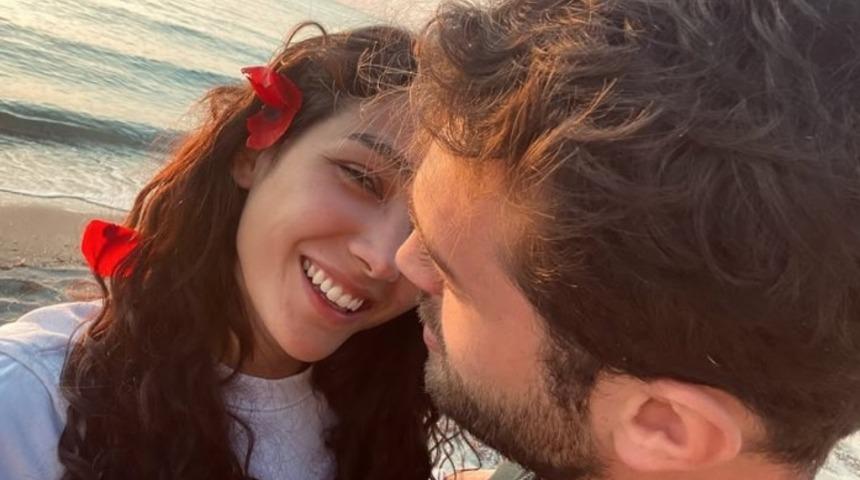 Furkan Andı&ccedil; ile Ayb&uuml;ke Pusat aşka geldi! Romantik kareler g&uuml;ndemde