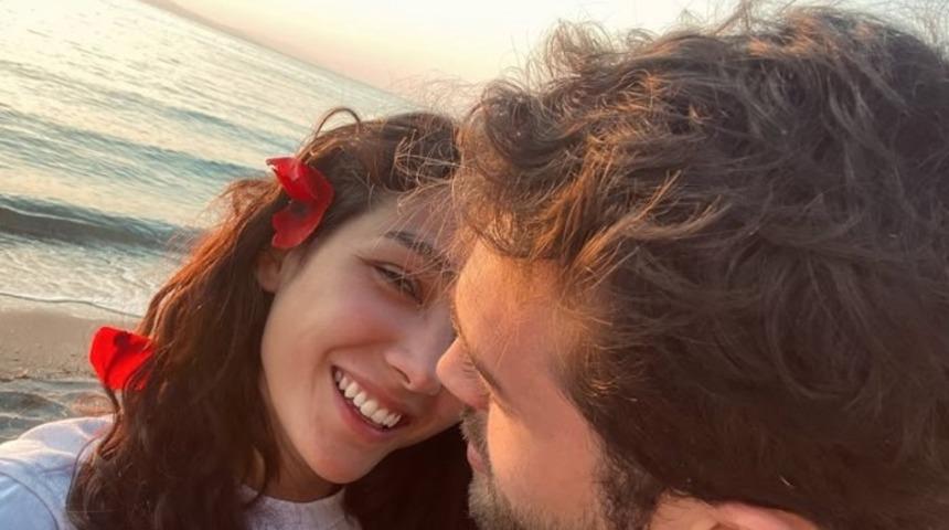 Yıllarca kameralardan kaçtılar! Aybüke Pusat ve Furkan Andıç ilk kez el ele! Sosyal medya onları konuştu 