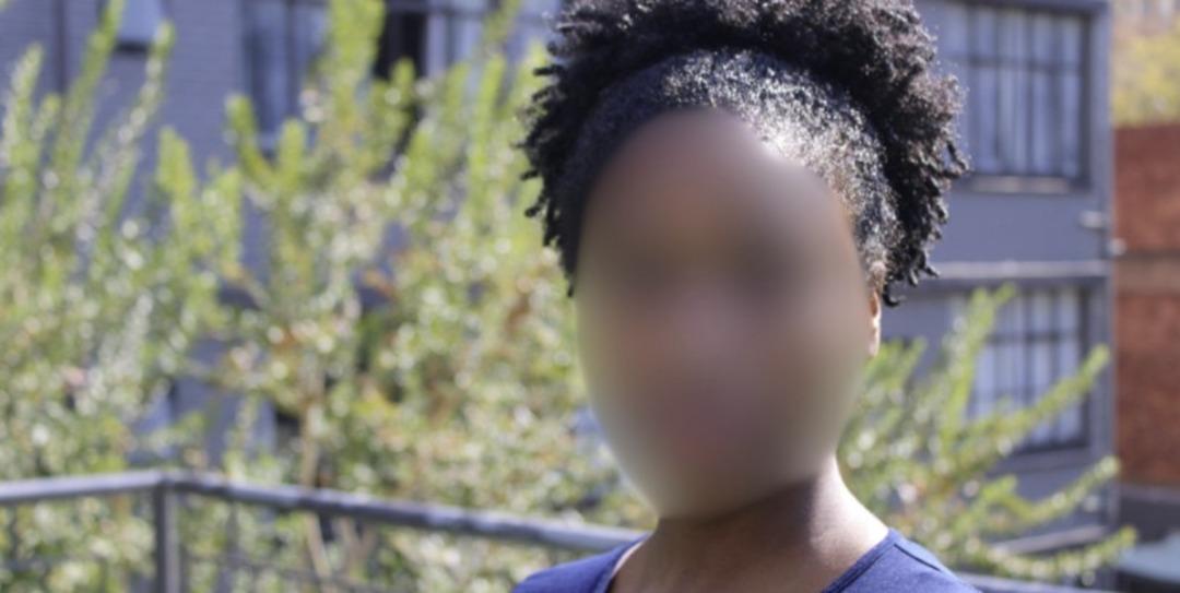 İş vaadiyle kandırıp mide bulandıran  tuvalet  partisine götürdüler! O anları kameraya aldıkları için ekstra para verdiler 1