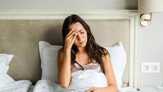 Halsiz hissediyorsunuz ve geçmeyen ağrılarınız mı var? Gizli hastalığın habercisi olabilir: Sinsice ilerleyerek hasara yol açabilir!