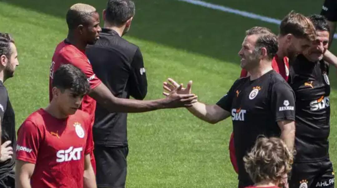 Herkes bu haberi bekliyordu! Şampiyonlar Ligi öncesi Galatasaray ın yıldızı Osimhen in son durumu belli oldu 1