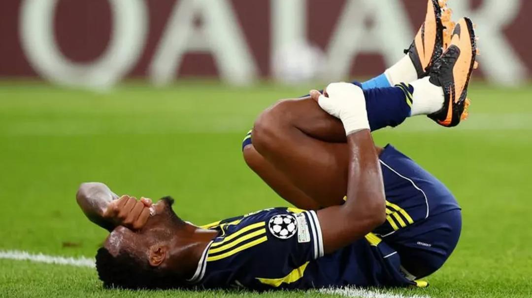 Fenerbahçe için çok konuşulacak iddia! Mourinho nun gidişi sonrası oynamak istemiyor 1