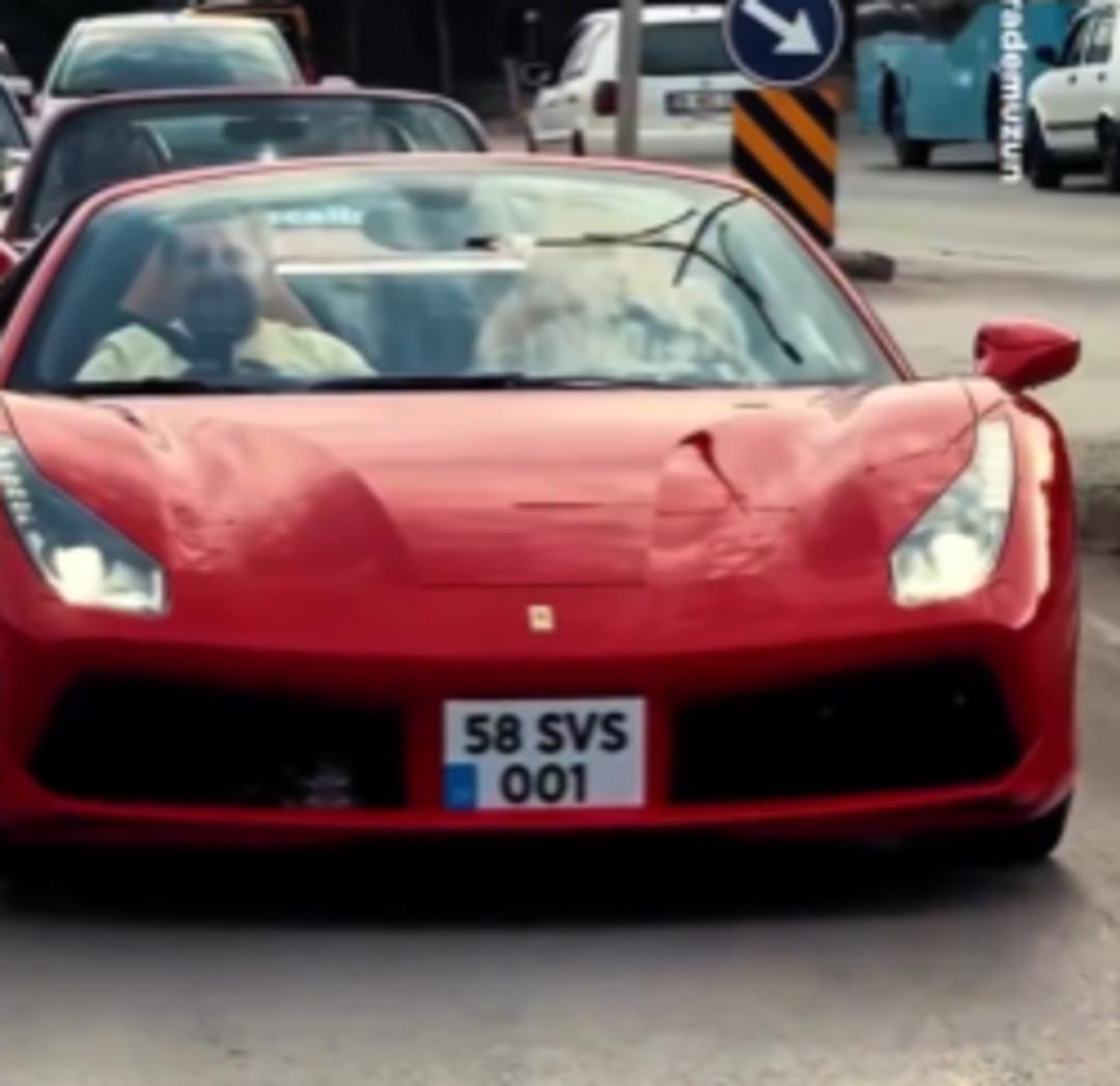 Başkan  nirvana  deyip Ferrari yle açmıştı: Bir ayda lastik parçalar hale geldi! Sivas ın drift pisti eleştiri yağmurunda 5