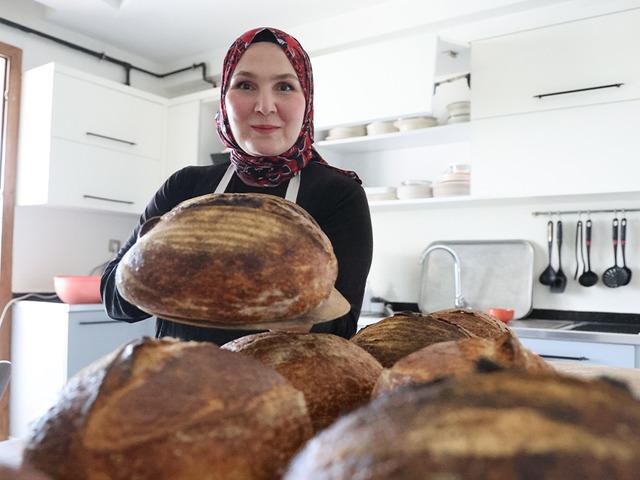 Banka yöneticiliğinden ekmek patronluğuna: Pandemide anne oldu, yaşadığı buhranı hamurla aştı: "Bütün hastalıklarım iyileşti"