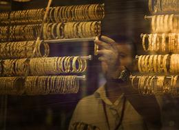 Altın fiyatlarında sert düşüş: Yatırımcı ne yapmalı?