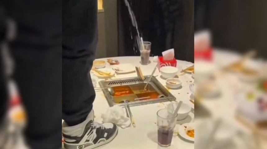 Ünlü yemek restoranında çorbaya işediler! O gençlere rekor ceza