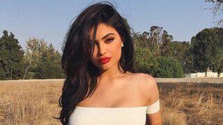 Kylie Jenner kızının yüzünü ilk kez gösterdi