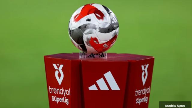 Her şey Fenerbahçe-Trabzonspor derbisi sonrası değişti! Süper Lig'de şampiyonluk oranları güncellendi