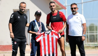 Sivasspor’dan minik taraftara jest
