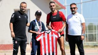 Sivasspor’dan minik taraftara jest