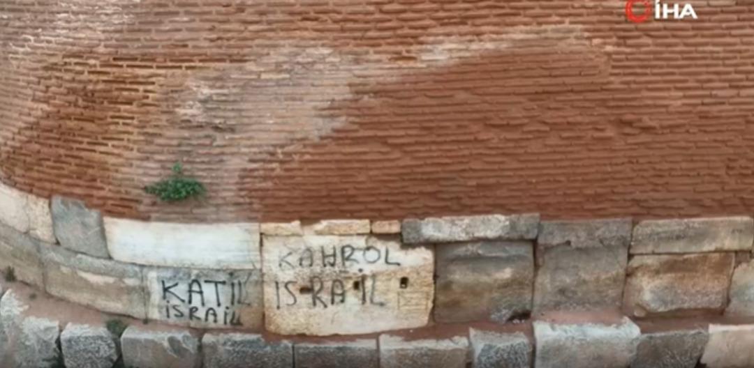 2400 yıllık sura yapılanlar isyan ettirdi!  1