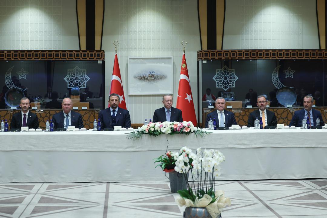 Cumhurbaşkanı Erdoğan dan 2025 Avrupa Basketbol Şampiyonası nda 2. olan A Milli Erkek Basketbol Takımını tebrik etti 5