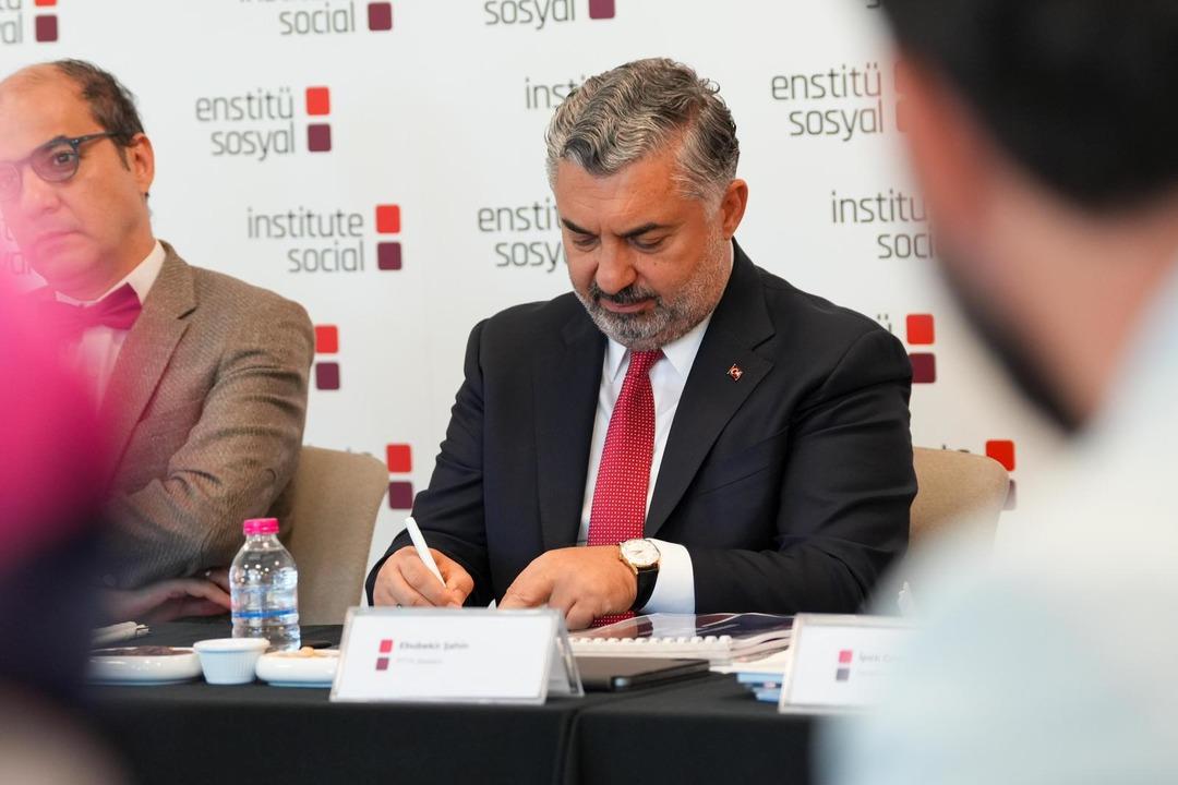 RTÜK Başkanı Şahin: “Güçlü bir toplumun en sağlam dayanağı güçlü bir ailedir” 2