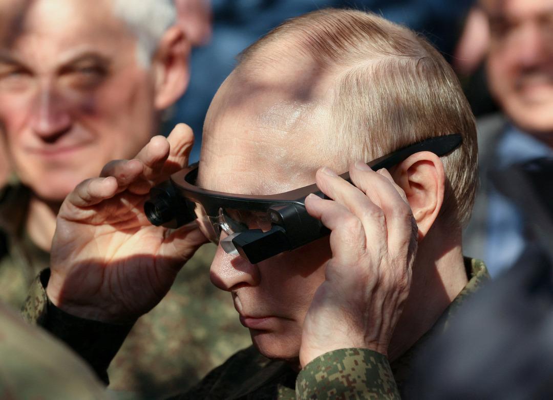 Putin askeri üniforma giydi! Belarus ile ortak tatbikatta gövde gösterisi 1