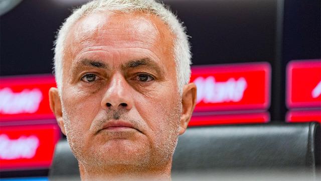 Fenerbahçe'nin eski teknik direktörü Jose Mourinho'nun takımı açıklanıyor! Gece yarısı duyuruldu! Şampiyonlar Ligi'nde gelen mağlubiyet ayrılık getirdi...